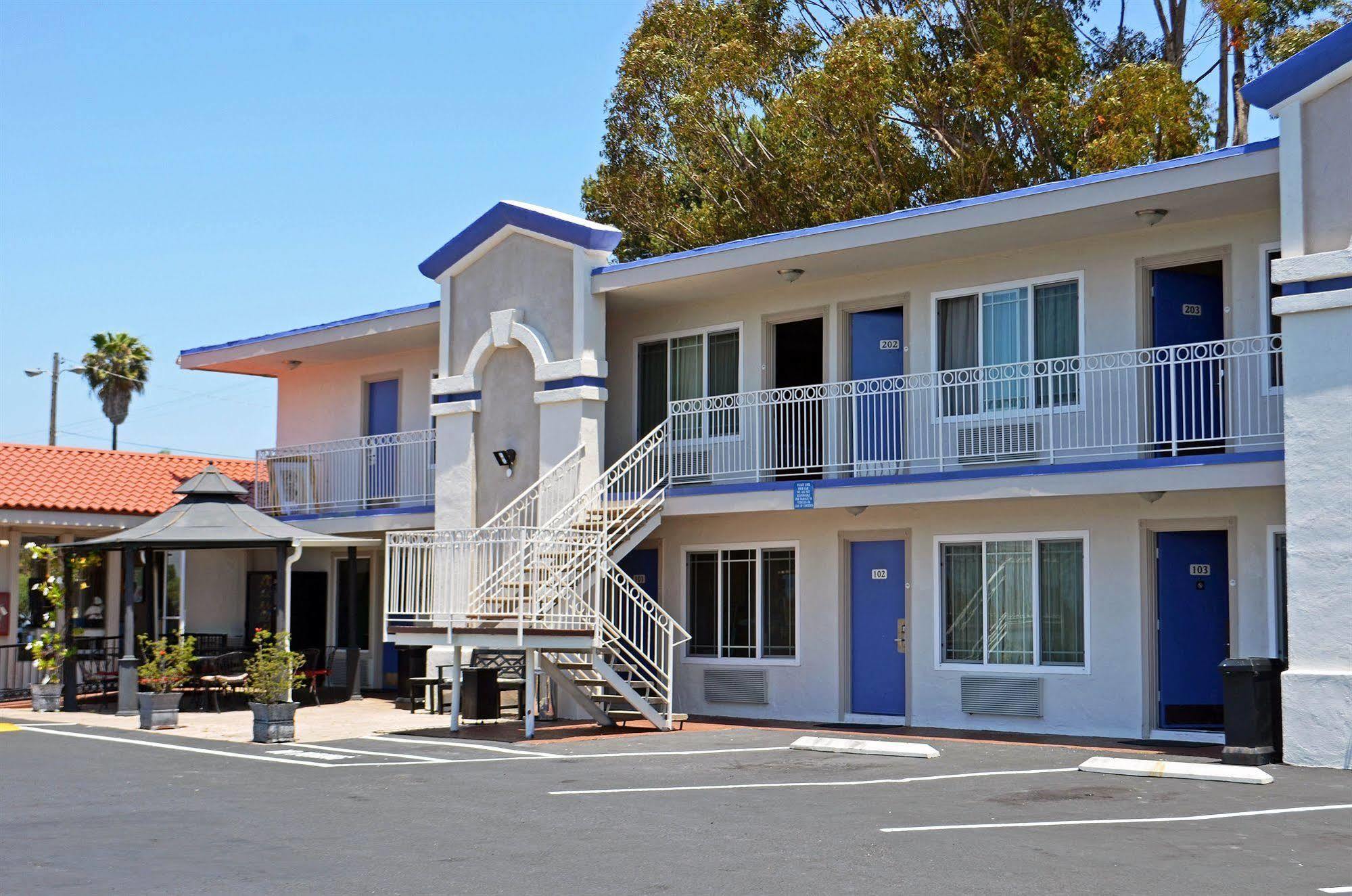 Motel 6-Vista, Ca Extérieur photo