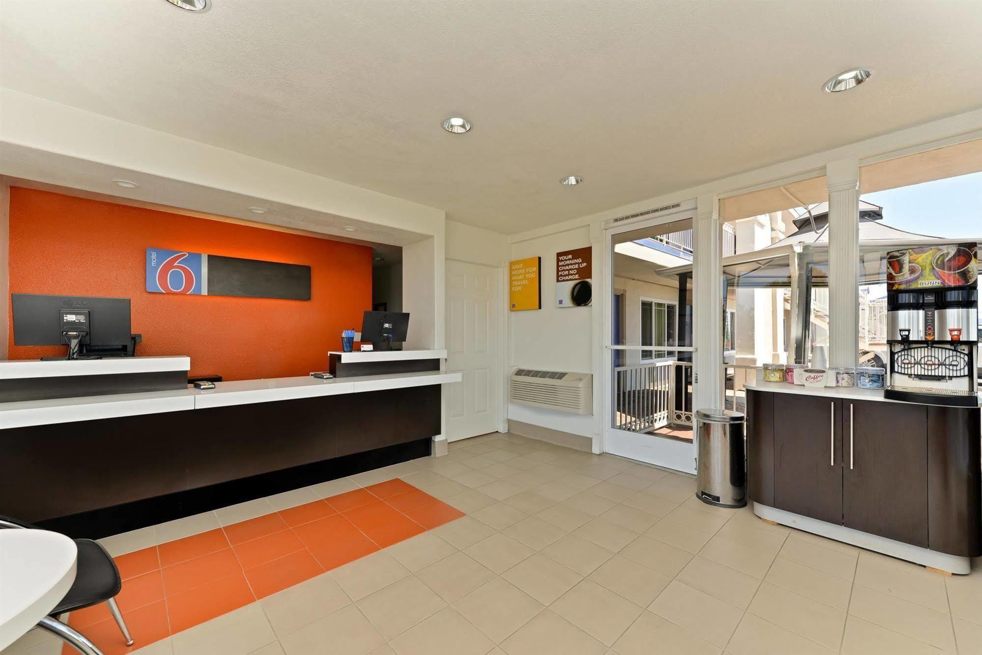 Motel 6-Vista, Ca Extérieur photo