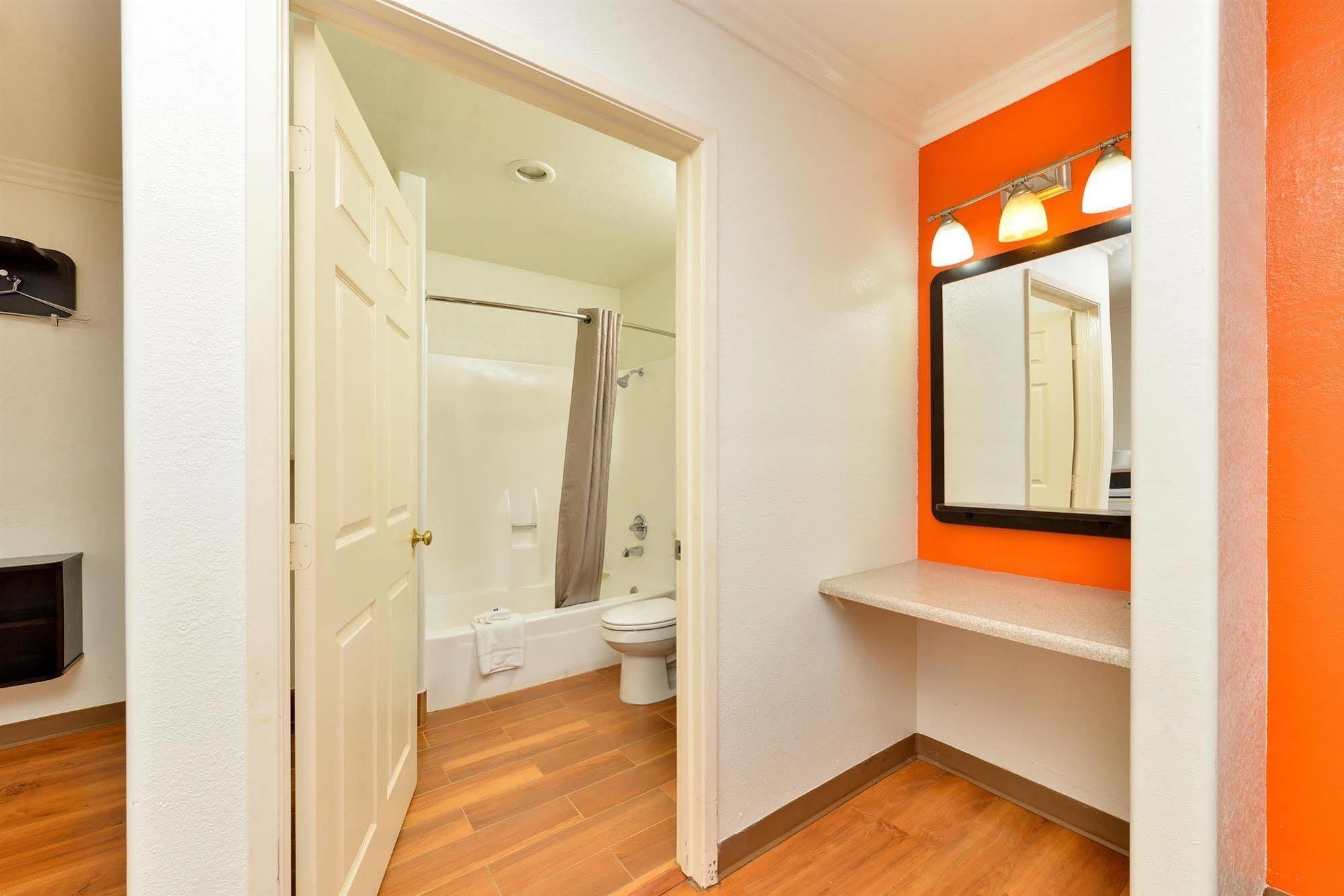 Motel 6-Vista, Ca Extérieur photo